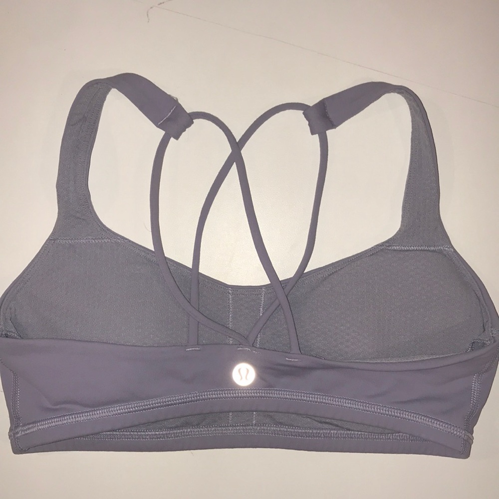LULULEMON SIZE 2 FREE TO BE BRA